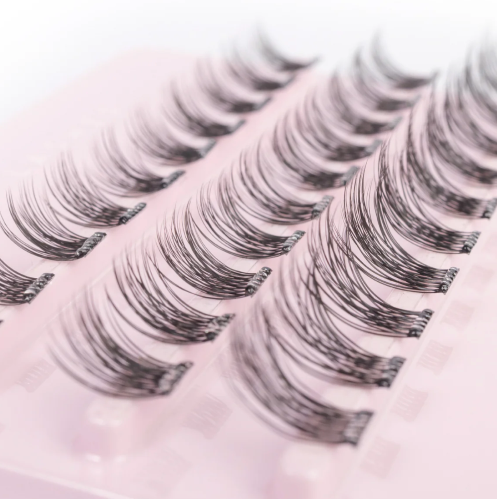 Pre-Glued Lashes l Press-On Lash
